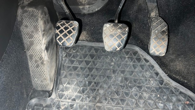 Second-hand 2017 Volkswagen Ameo Cup Edition Comfortline for sale in Kolkata-14