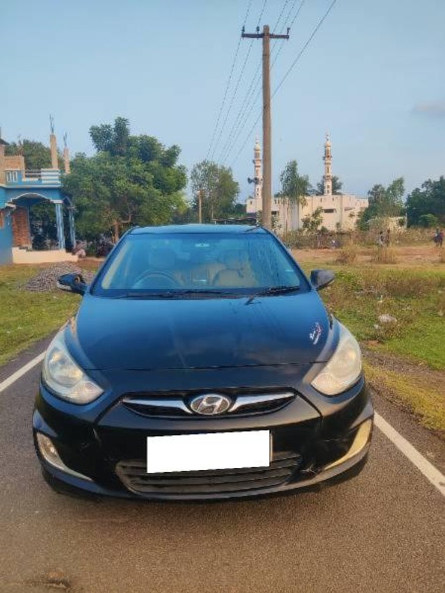 Second-hand 2012 Hyundai Verna 1.4 CRDi for sale in Cuddalore-5