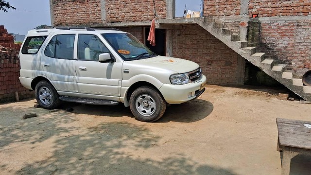 Second-hand 2011 Tata Safari 4X4 for sale in Buxar-1