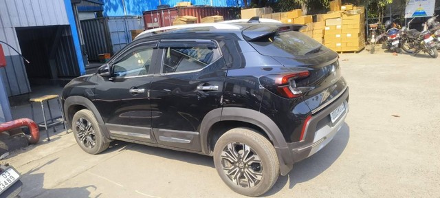 Second-hand 2025 Renault Kiger RXT Opt for sale in Daman-3