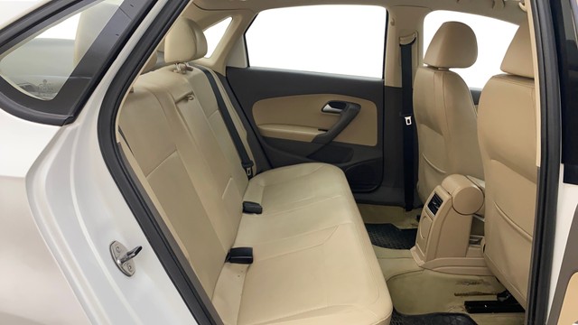 Second-hand 2018 Volkswagen Vento 1.2 Highline Plus AT 16 Alloy for sale in Hyderabad-16