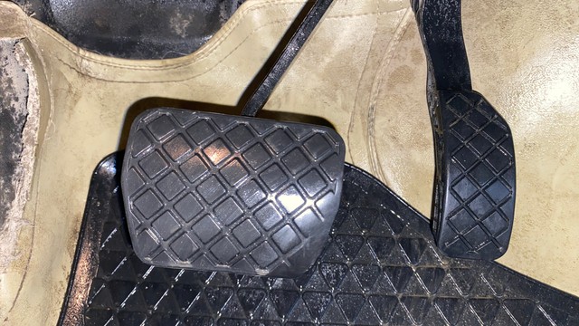 Second-hand 2018 Volkswagen Vento 1.2 Highline Plus AT 16 Alloy for sale in Hyderabad-14