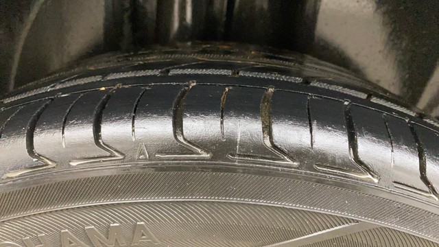 Second-hand 2018 Volkswagen Vento 1.2 Highline Plus AT 16 Alloy for sale in Hyderabad-29