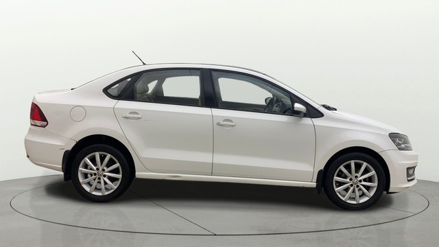 Second-hand 2018 Volkswagen Vento 1.2 Highline Plus AT 16 Alloy for sale in Hyderabad-1