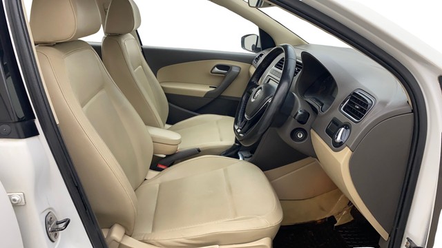 Second-hand 2018 Volkswagen Vento 1.2 Highline Plus AT 16 Alloy for sale in Hyderabad-15