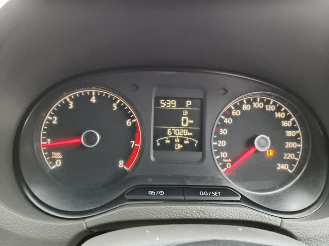 Second-hand 2018 Volkswagen Vento 1.2 Highline Plus AT 16 Alloy for sale in Hyderabad-11