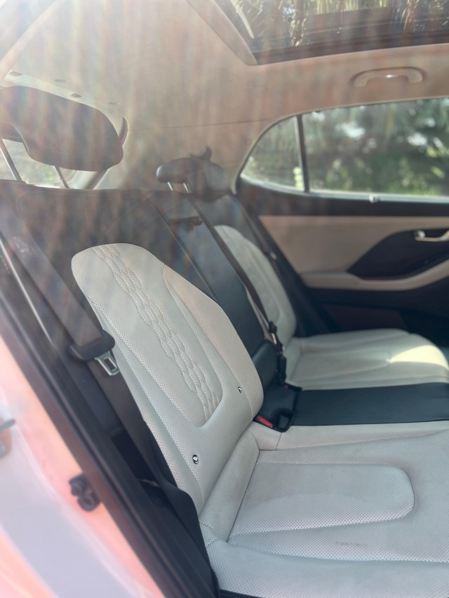 Second-hand 2023 Hyundai Creta SX Opt Diesel AT for sale in Mumbai-5