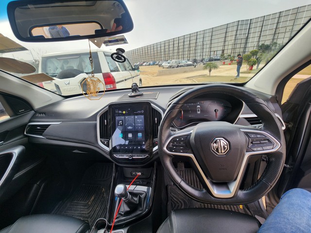 Second-hand 2020 MG Hector Hybrid Sharp MT for sale in New Delhi-5