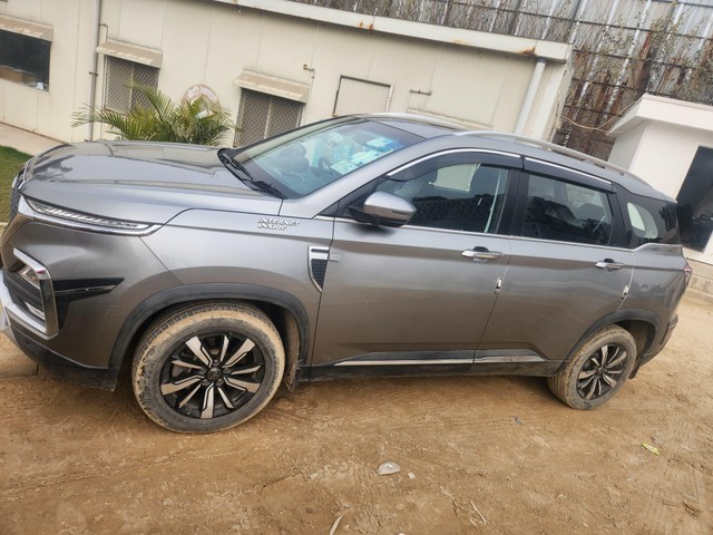 Second-hand 2020 MG Hector Hybrid Sharp MT for sale in New Delhi-7