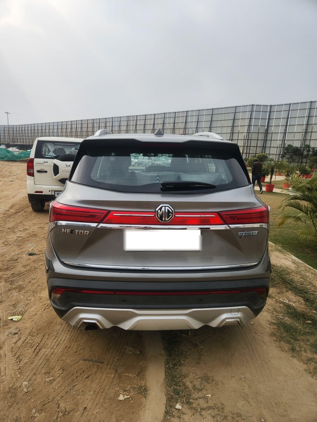 Second-hand 2020 MG Hector Hybrid Sharp MT for sale in New Delhi-6