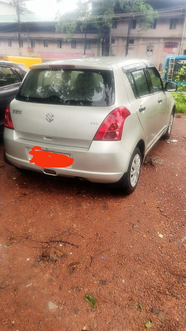 Second-hand 2006 Maruti Swift 1.2 LXi BSIII for sale in Kochi-1