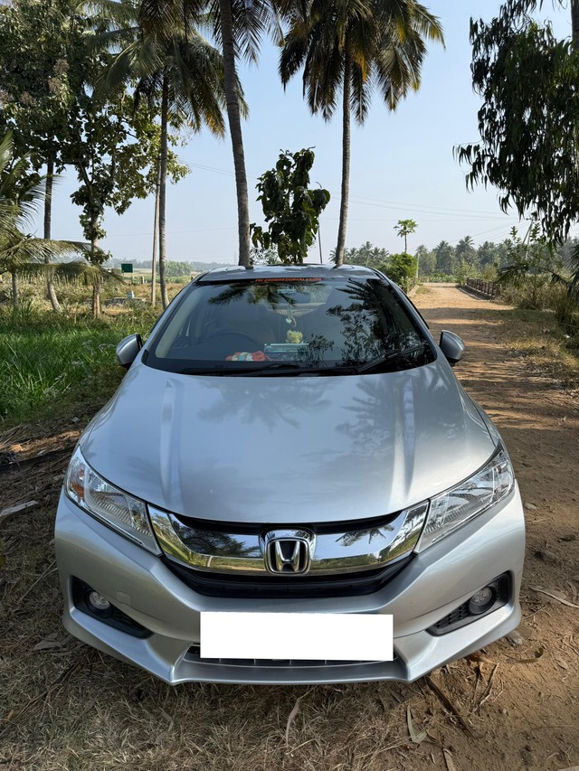 Second-hand 2015 Honda City i DTEC VX for sale in Hassan-2