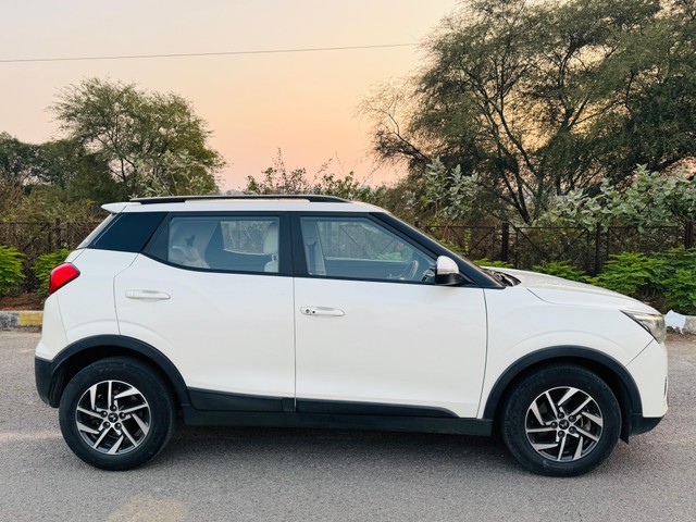 Second-hand 2022 Mahindra XUV300 W8 Diesel Sunroof BSVI for sale in Hyderabad-1