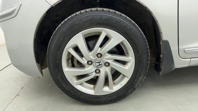 Second-hand 2016 Honda Jazz VX for sale in Pune-20