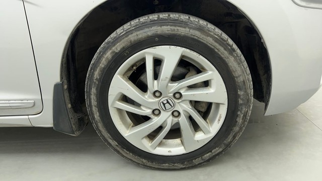 Second-hand 2016 Honda Jazz VX for sale in Pune-17