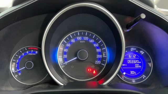 Second-hand 2016 Honda Jazz VX for sale in Pune-13