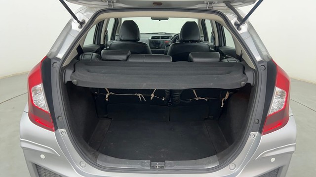 Second-hand 2016 Honda Jazz VX for sale in Pune-9