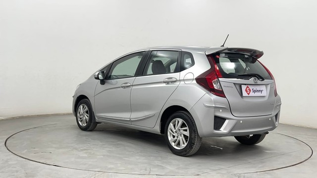 Second-hand 2016 Honda Jazz VX for sale in Pune-5