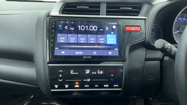 Second-hand 2016 Honda Jazz VX for sale in Pune-31