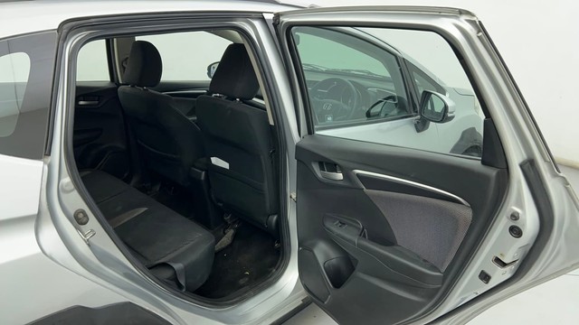 Second-hand 2017 Honda WR-V i-VTEC VX for sale in Ahmedabad-39