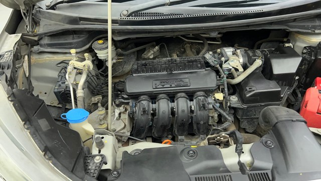 Second-hand 2017 Honda WR-V i-VTEC VX for sale in Ahmedabad-38