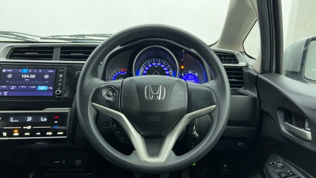 Second-hand 2017 Honda WR-V i-VTEC VX for sale in Ahmedabad-27