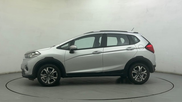 Second-hand 2017 Honda WR-V i-VTEC VX for sale in Ahmedabad-6