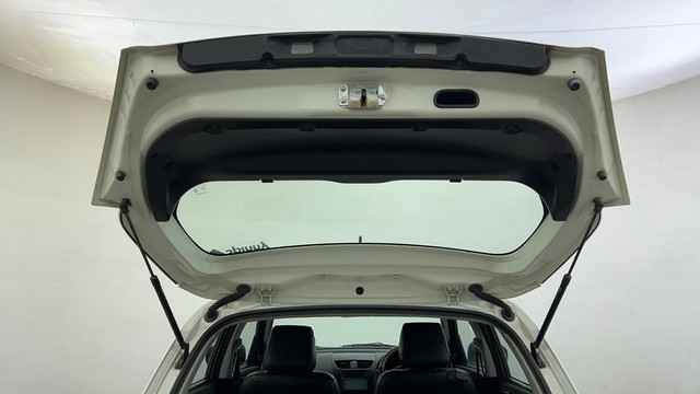 Second-hand 2013 Maruti Swift LXi for sale in Ahmedabad-27