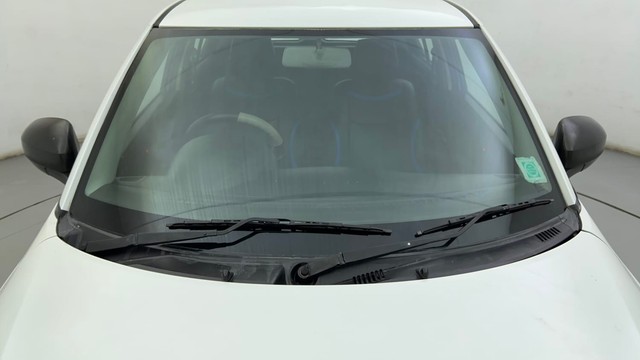 Second-hand 2013 Maruti Swift LXi for sale in Ahmedabad-10