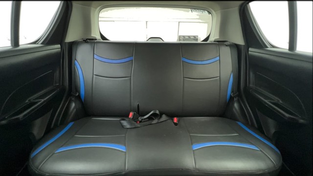 Second-hand 2013 Maruti Swift LXi for sale in Ahmedabad-26