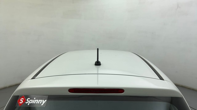 Second-hand 2013 Maruti Swift LXi for sale in Ahmedabad-22