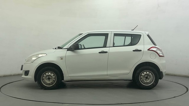 Second-hand 2013 Maruti Swift LXi for sale in Ahmedabad-6