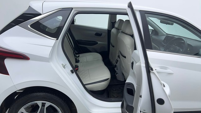 Second-hand 2024 Hyundai i20 Sportz 1.2 for sale in Sonipat-28