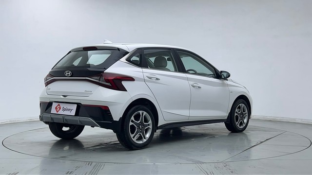 Second-hand 2024 Hyundai i20 Sportz 1.2 for sale in Sonipat-3