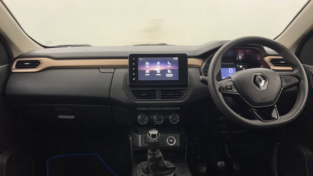 Second-hand 2021 Renault Kiger RXT Turbo for sale in Lucknow-11