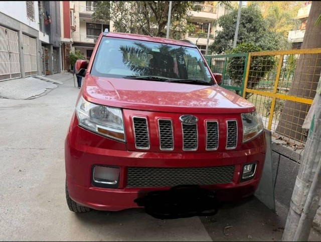 Second-hand 2018 Mahindra TUV 300 mHAWK100 T8 for sale in New Delhi-2
