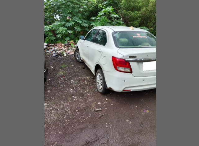Second-hand 2018 Maruti Swift Dzire AMT VXI for sale in Thane-9