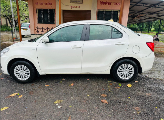 Second-hand 2018 Maruti Swift Dzire AMT VXI for sale in Thane-2