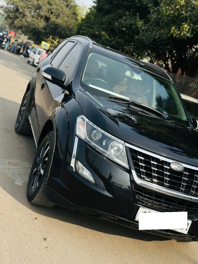 Second-hand 2018 Mahindra XUV500 W11 FWD Diesel for sale in Patna-5