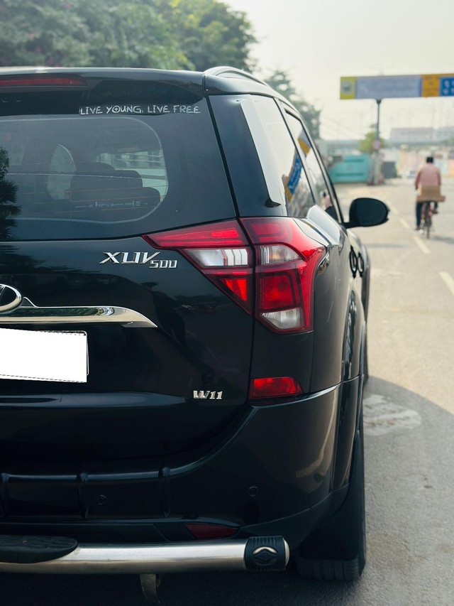 Second-hand 2018 Mahindra XUV500 W11 FWD Diesel for sale in Patna-3