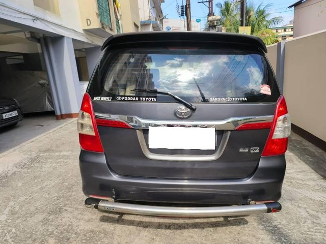 Second-hand 2015 Toyota Innova 2.5 G (Diesel) 7 Seater BS IV for sale in Guwahati-2