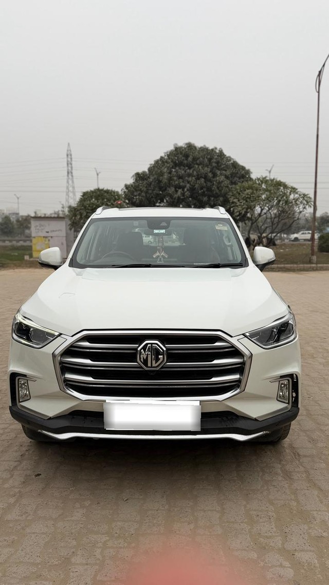 Second-hand 2023 MG Gloster Savvy 4x4 6Str for sale in Chandigarh-8