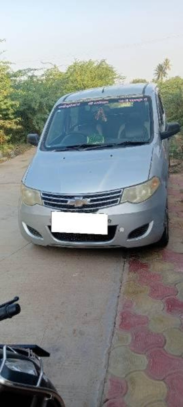Second-hand 2013 Chevrolet Enjoy TCDi LS 7 Seater for sale in Mandvi (Kachchh)-2