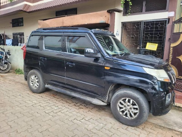 Second-hand 2016 Mahindra TUV 300 T8 for sale in Kamrup-3