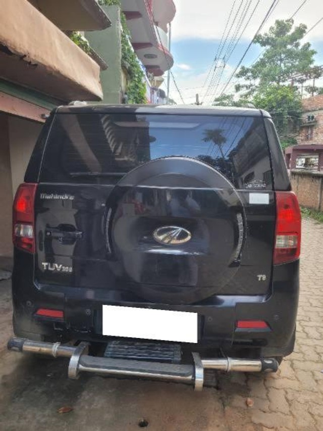 Second-hand 2016 Mahindra TUV 300 T8 for sale in Kamrup-2