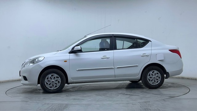 Second-hand 2013 Nissan Sunny Diesel XL for sale in Hyderabad-6