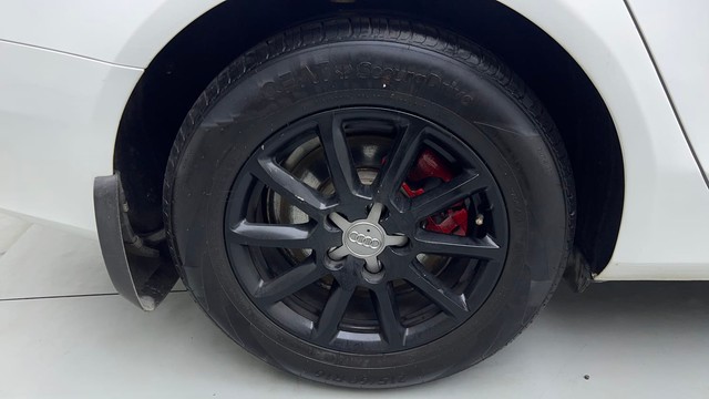 Second-hand 2015 Audi A4 35 TDI Premium Plus for sale in Jaipur-18