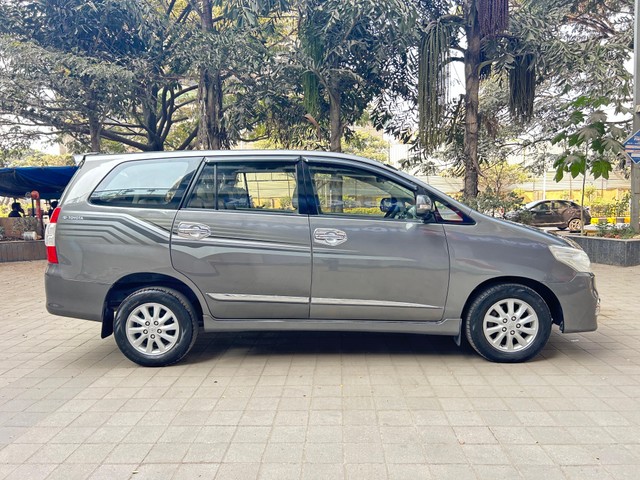 Second-hand 2014 Toyota Innova 2.5 VX (Diesel) 8 Seater BS IV for sale in Pune-1