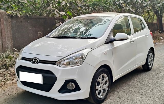 Hyundai Grand i10 Magna AT Second-hand 2016 Hyundai Grand i10 Magna AT for sale in Mumbai