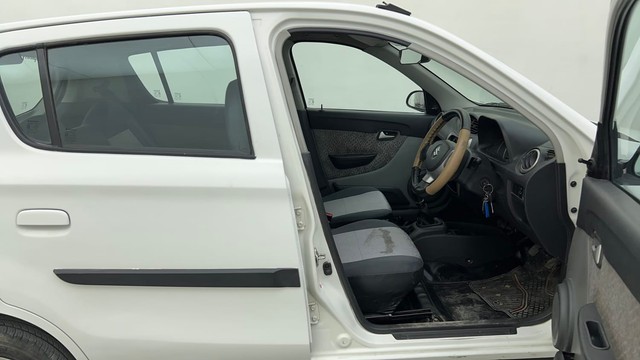 Second-hand 2017 Maruti Alto 800 LXi for sale in Ahmedabad-15